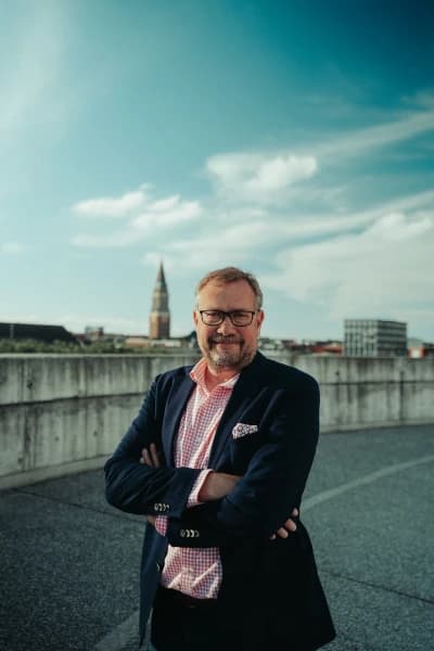 Helmut Bauer